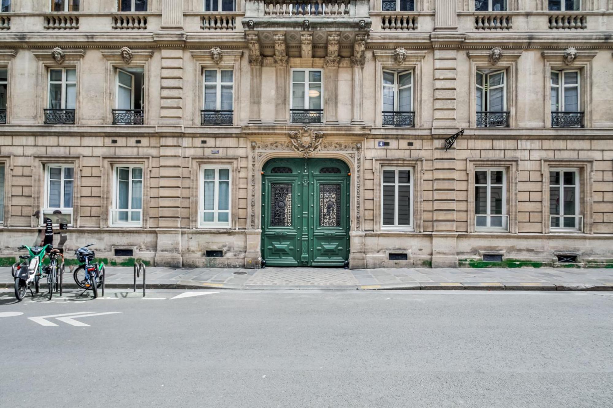 Ws Louvre - Saint-Florentin Párizs Kültér fotó